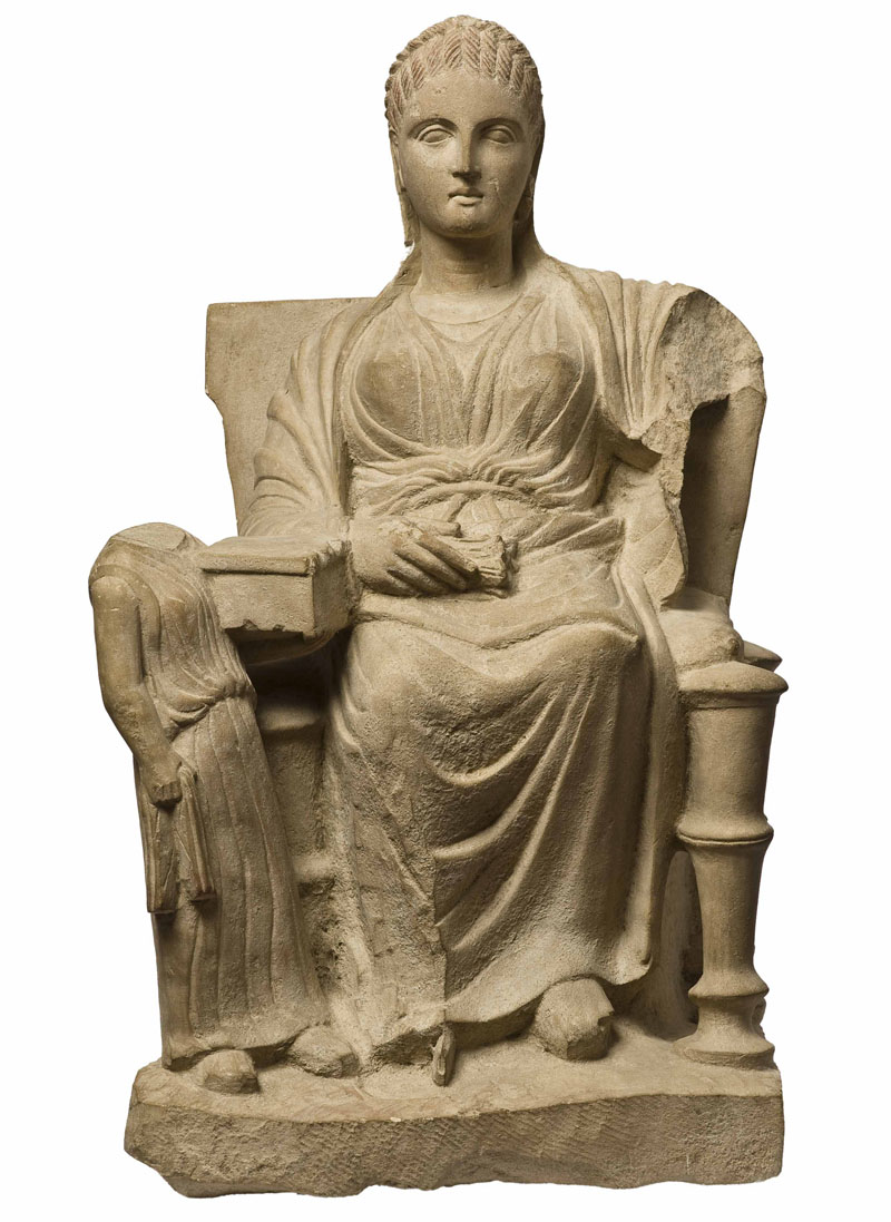 "City of Gold: Tomb and Temple in Ancient Cyprus", Princeton University Art Museum (Αγαλματίδιο καθήμενης γυναίκας με υπηρέτρια, 330 - 320 π.Χ.)